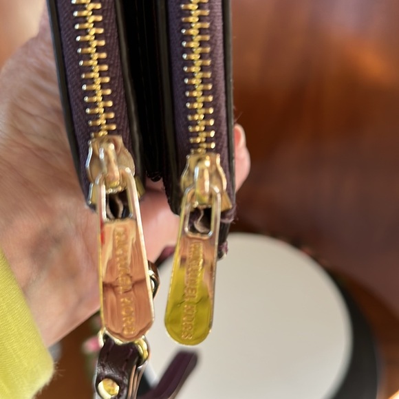 Michael Kors  NWOT  Spacious wristletwallet  burgundy/pink floral   gold tone HW - Picture 15 of 16